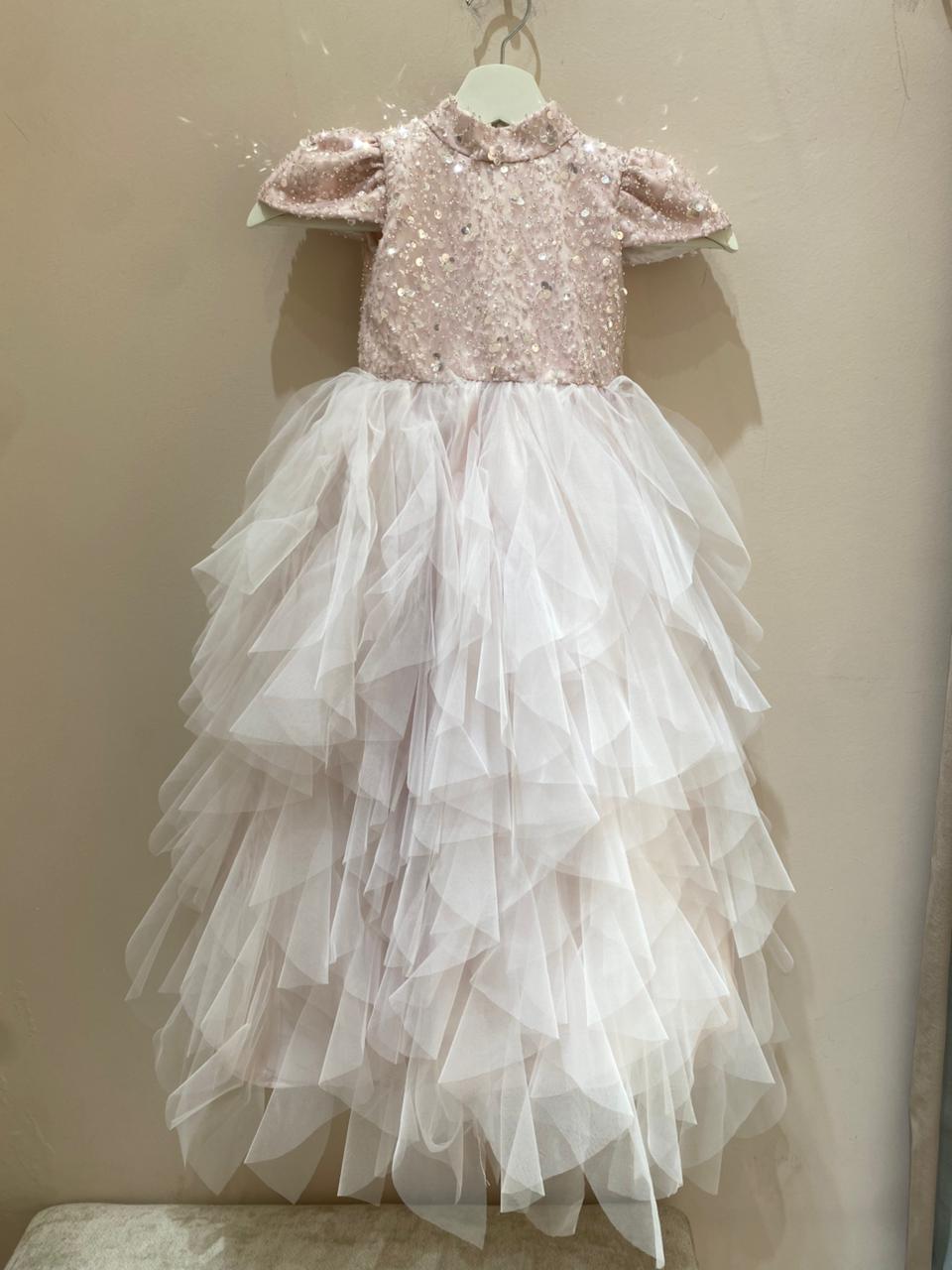 Elegant Pink Princess Dress with Soft Tulle
